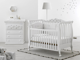 TRIONFO: Vintage Babymöbel